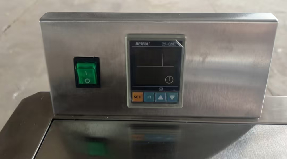 操作台实拍图